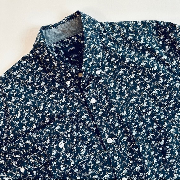 J.Crew Mens Navy Floral Button Down Shirt M - Picture 2 of 9